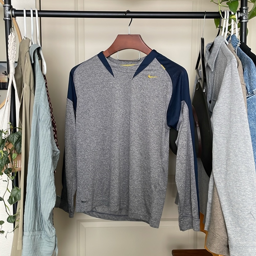 Nike Team Dri-Fit long sleeve shirt. Men’s size S